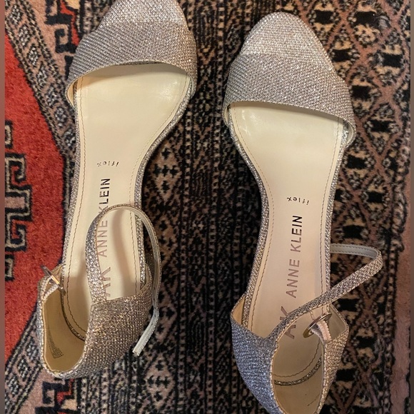 Anne Klein sequin heels - Picture 2 of 7